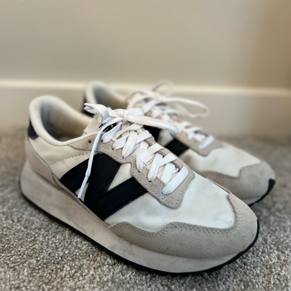 New Balance Women 237 Sneaker